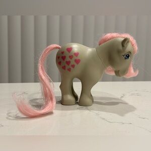 Vintage 2007 My Little Pony Earth Pony SNUZZLE